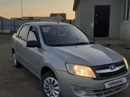 ВАЗ (Lada) Granta 2190 2013 года за 2 100 000 тг. в Атырау