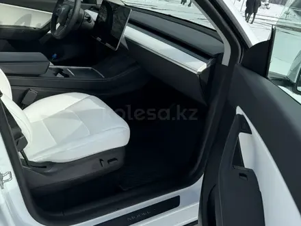 Tesla Model Y 2022 года за 22 000 000 тг. в Алматы – фото 9