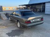 Mercedes-Benz E 260 1991 года за 1 200 000 тг. в Петропавловск – фото 2