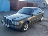 Mercedes-Benz E 260 1991 года за 1 200 000 тг. в Петропавловск – фото 3