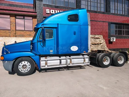 Freightliner  FLC 120 2000 года за 15 000 000 тг. в Караганда
