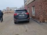 Toyota RAV4 2014 годаfor11 000 000 тг. в Астана – фото 2