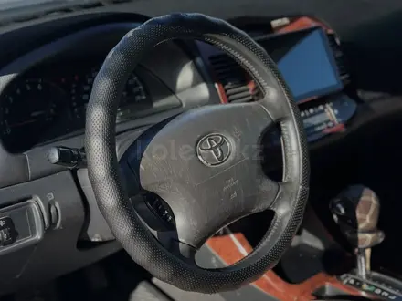 Toyota Camry 2002 года за 4 000 000 тг. в Актобе – фото 2