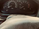 Mitsubishi Carisma 1995 года за 400 000 тг. в Караганда – фото 5