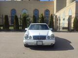 Mercedes-Benz E 320 1997 года за 3 700 000 тг. в Алматы – фото 2