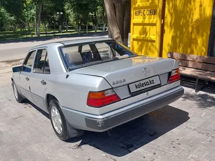 Mercedes-Benz E 230 1992 года за 3 000 000 тг. в Шымкент – фото 4