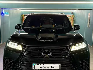 Lexus LX 600