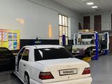 Mercedes-Benz E 200 1993 года за 1 550 000 тг. в Алматы – фото 3