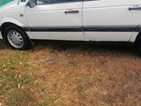 Volkswagen Passat 1992 года за 800 000 тг. в Астана – фото 2