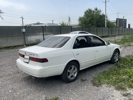 Toyota Camry 1999 года за 2 400 000 тг. в Алматы – фото 3