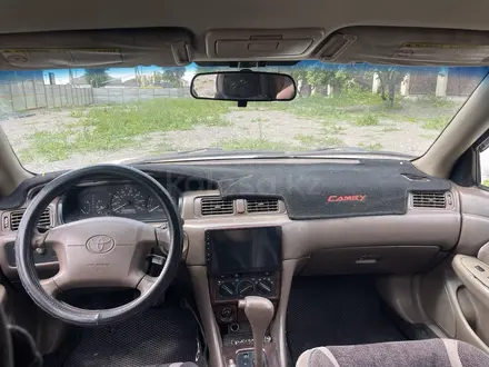 Toyota Camry 1999 года за 2 400 000 тг. в Алматы – фото 9
