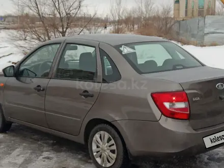 ВАЗ (Lada) Granta 2190 2015 года за 3 100 000 тг. в Актобе – фото 2