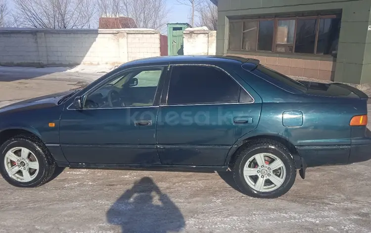 Toyota Camry 1998 годаүшін2 750 000 тг. в Усть-Каменогорск