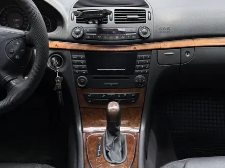 Mercedes-Benz E 320 2004 года за 5 300 000 тг. в Алматы – фото 13