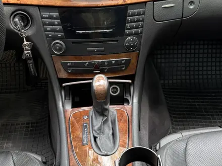 Mercedes-Benz E 320 2004 года за 5 300 000 тг. в Алматы – фото 15