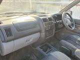 Mazda MPV 1997 года за 1 800 000 тг. в Алматы – фото 2