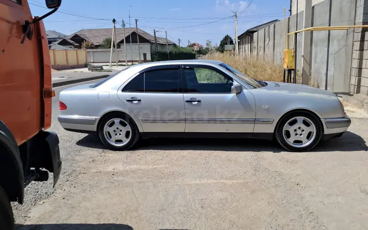 Mercedes-Benz E 280 1997 годаfor2 800 000 тг. в Шымкент