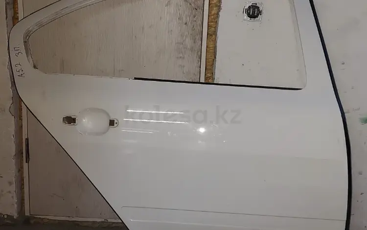 Дверь задняя правая с уплотнителем за 80 000 тг. в Астана