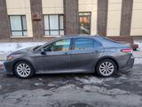 Toyota Camry 2019 года за 11 950 000 тг. в Астана – фото 4