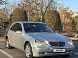Mercedes-Benz C 320 2000 года за 2 990 000 тг. в Астана – фото 2