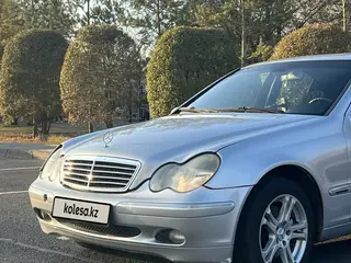 Mercedes-Benz C 320
