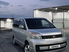 Toyota Voxy, 2007