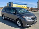 Toyota Sienna 2012 года за 9 000 000 тг. в Жанаозен