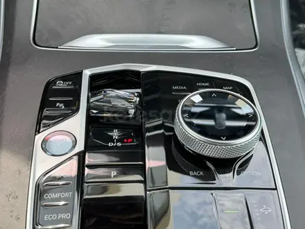BMW X5 XDrive 40i 2025 года за 71 257 000 тг. в Уральск – фото 9