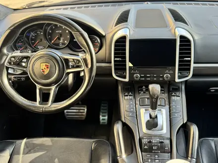 Porsche Cayenne 2015 года за 23 200 000 тг. в Алматы – фото 15