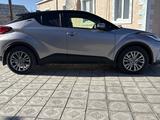 Toyota C-HR 2020 года за 8 900 000 тг. в Атырау – фото 2