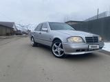 Mercedes-Benz C 200 1995 года за 1 650 000 тг. в Алматы – фото 3