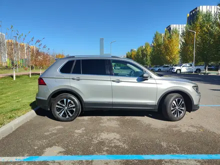 Volkswagen Tiguan 2019 года за 12 200 000 тг. в Астана – фото 2