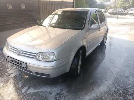 Volkswagen Golf 2002 года за 2 100 000 тг. в Отеген-Батыр – фото 2