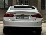 Chevrolet Malibu 2019 года за 7 600 000 тг. в Шымкент – фото 3