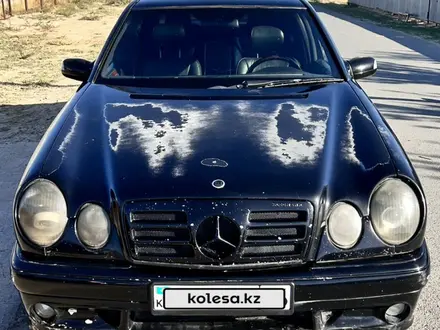 Mercedes-Benz E 280 1998 года за 2 200 000 тг. в Атырау – фото 10