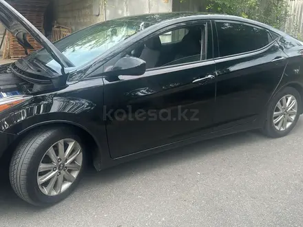 Hyundai Elantra 2014 года за 4 200 000 тг. в Атырау – фото 2