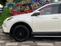 Toyota RAV4 2018 года за 13 300 000 тг. в Алматы – фото 11