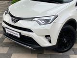 Toyota RAV4 2018 годаүшін13 300 000 тг. в Алматы – фото 2