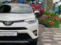 Toyota RAV4 2018 года за 13 300 000 тг. в Алматы – фото 9