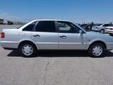 Volkswagen Passat 1996 годаүшін2 100 000 тг. в Тараз