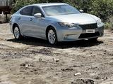 Lexus ES 300h 2012 года за 7 300 000 тг. в Атырау