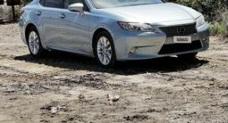 Lexus ES 300h 2012 года за 7 300 000 тг. в Атырау