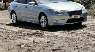 Lexus ES 300h 2012 года за 7 300 000 тг. в Атырау