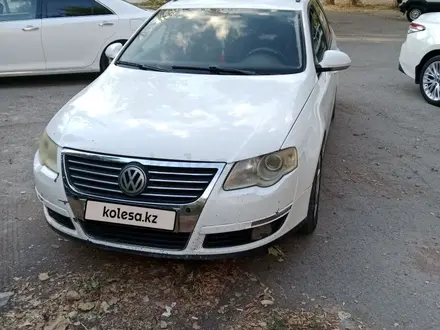 Volkswagen Passat 2006 года за 2 800 000 тг. в Тараз – фото 5