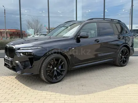 BMW X7 XDrive 40i 2025 года за 80 066 000 тг. в Уральск