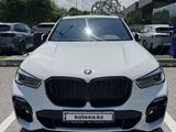BMW X5 2019 года за 29 000 000 тг. в Алматы – фото 2