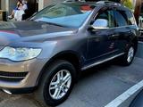 Volkswagen Touareg 2008 года за 7 000 000 тг. в Алматы