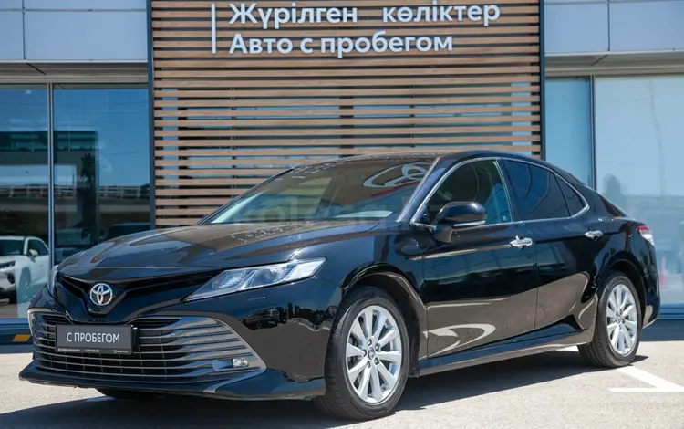 Toyota Camry 2020 года за 13 790 000 тг. в Алматы