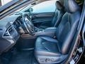 Toyota Camry 2020 года за 13 790 000 тг. в Алматы – фото 10