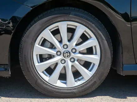 Toyota Camry 2020 года за 13 790 000 тг. в Алматы – фото 22